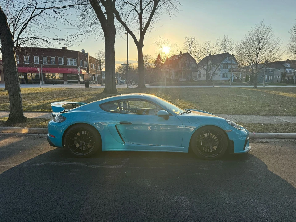 2020 Porsche 718 Cayman GT4 - Image 4 of 12