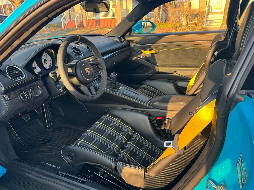 2020 Porsche 718 Cayman GT4 - Image 10 of 12