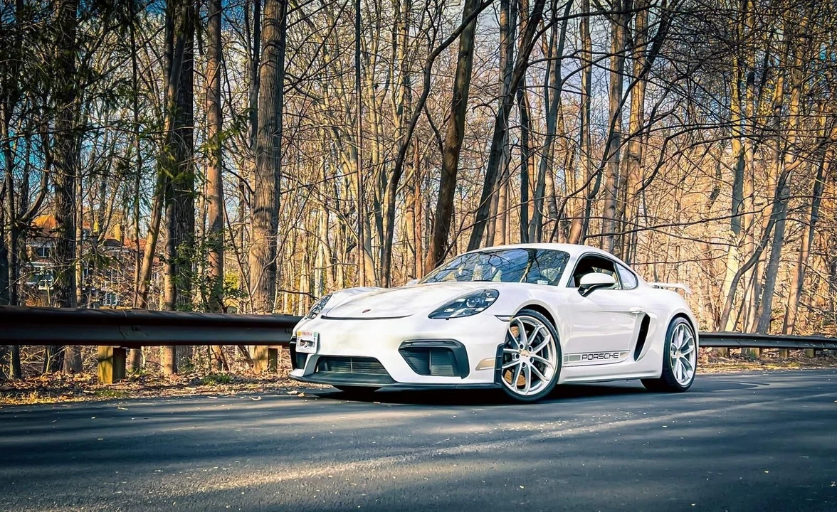 2020 Porsche 718 Cayman GT4 - Image 20 of 29
