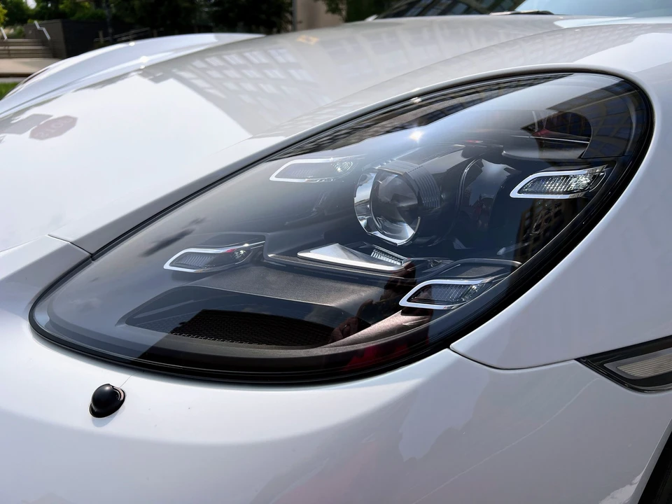 2020 Porsche 718 Cayman GT4 - Image 15 of 29