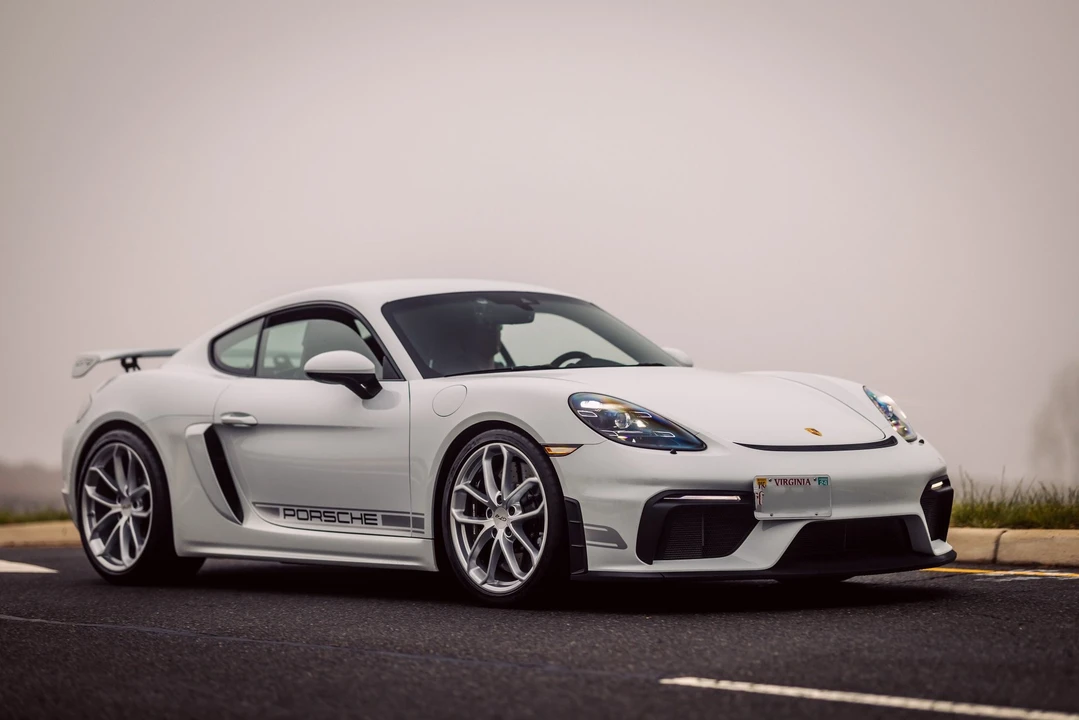 2020 Porsche 718 Cayman GT4 - Image 4 of 29