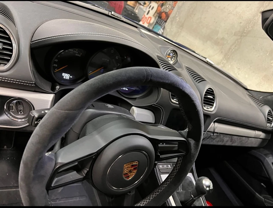2020 Porsche 718 Cayman GT4 - Image 4 of 6
