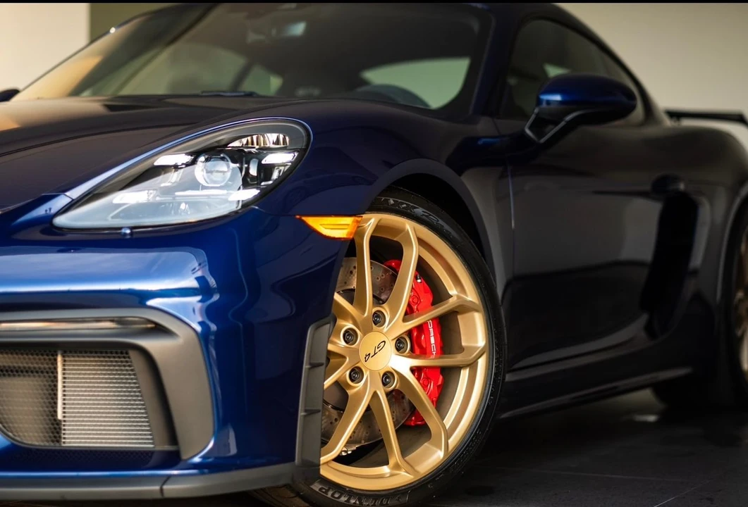 2020 Porsche 718 Cayman GT4 - Image 2 of 6