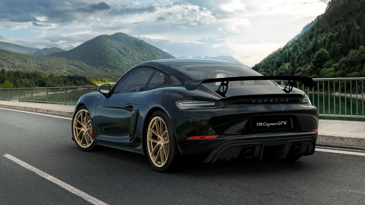 2020 Porsche 718 Cayman GT4 - Image 2 of 4