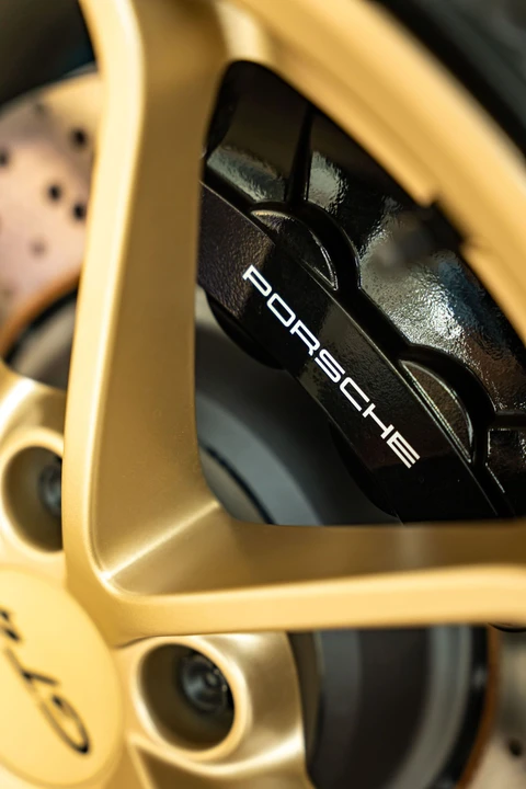 2020 Porsche 718 Cayman GT4 - Image 3 of 4