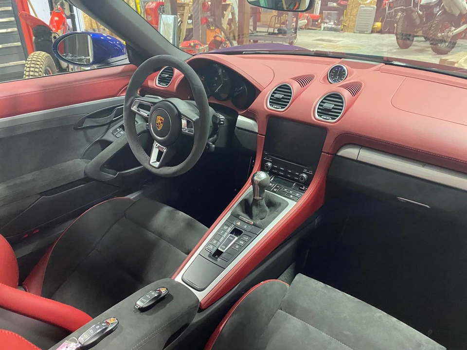 2020 Porsche 718 Boxster Spyder - Image 4 of 4