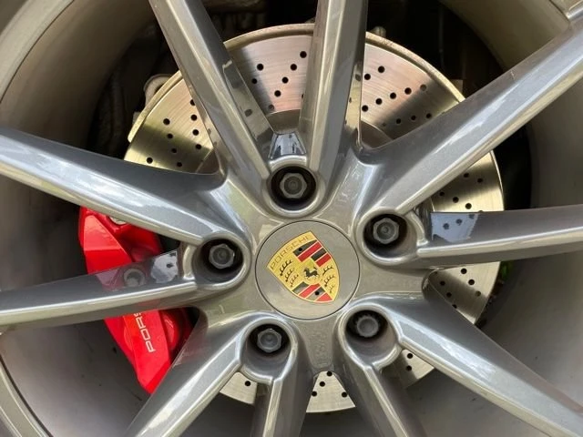 2020 Porsche 992 Carrera 4S - Image 25 of 30
