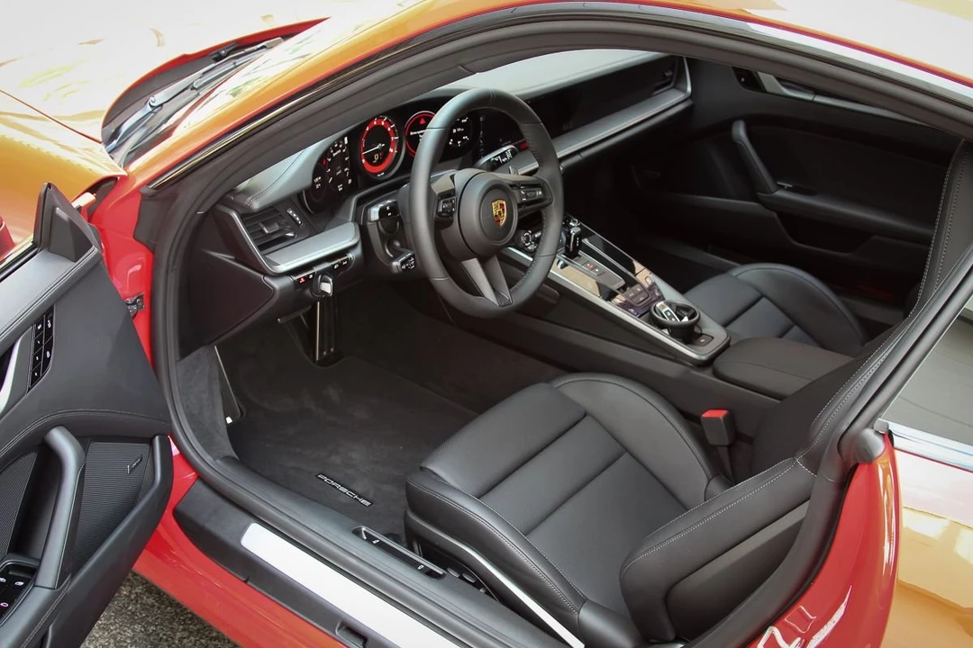 2020 Porsche 992 Carrera S - Image 9 of 17