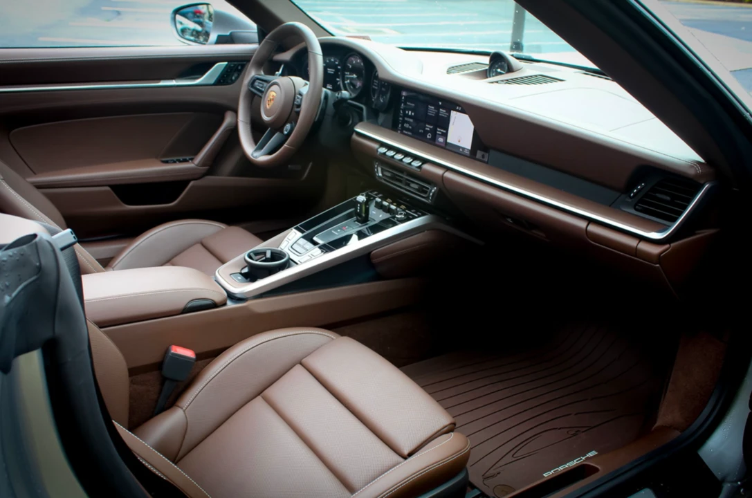 2020 Porsche 992 Carrera 4S - Image 9 of 14