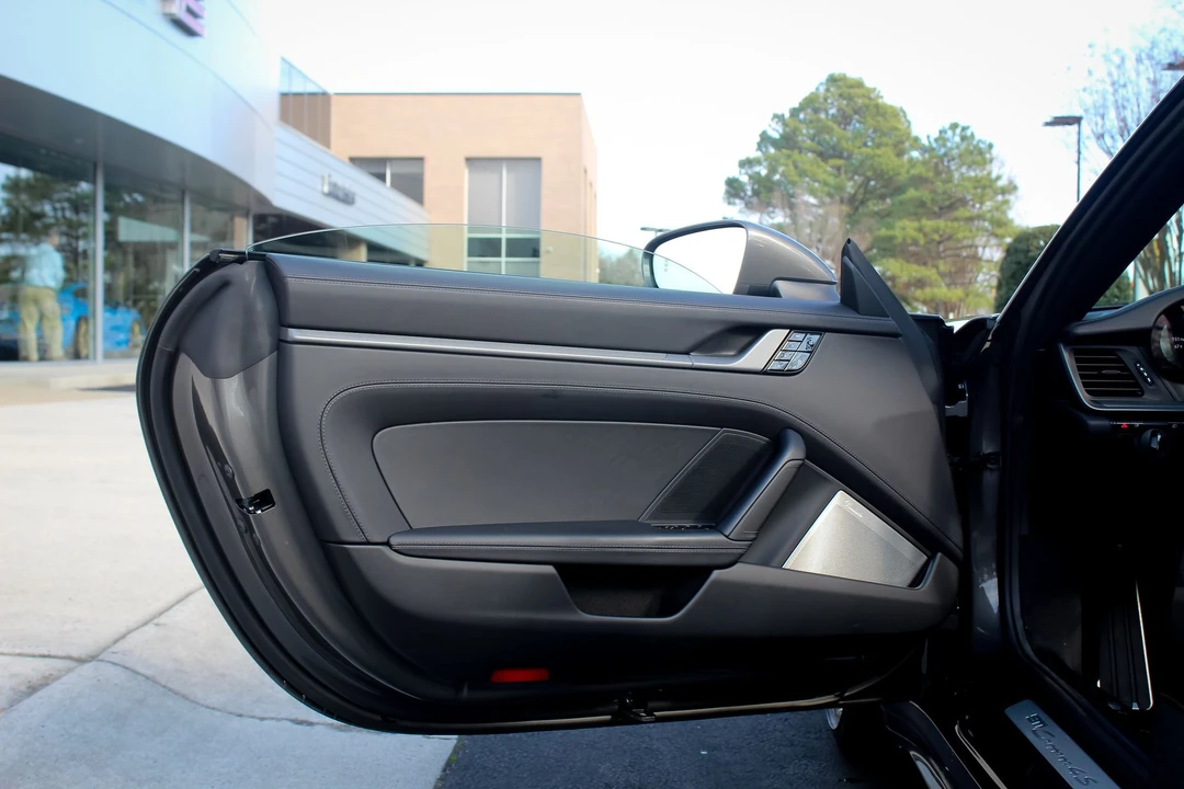2020 Porsche 992 Carrera 4S - Image 11 of 18