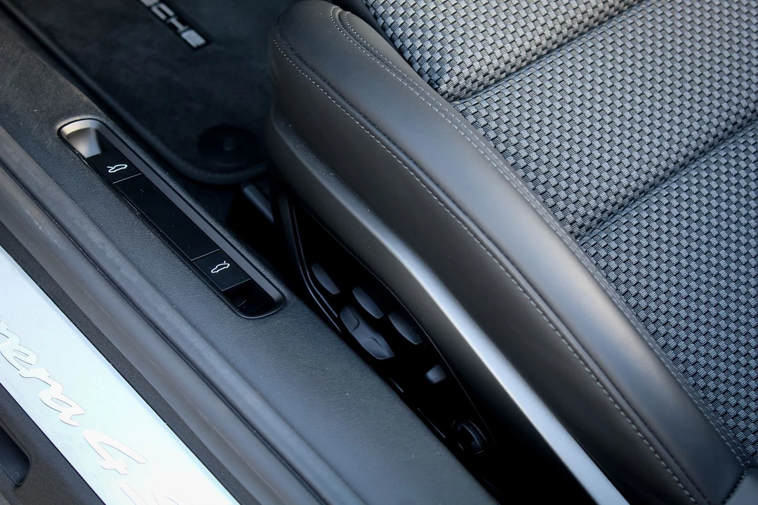 2020 Porsche 992 Carrera 4S - Image 13 of 18