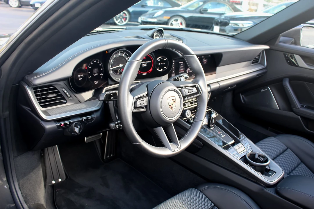 2020 Porsche 992 Carrera 4S - Image 9 of 18