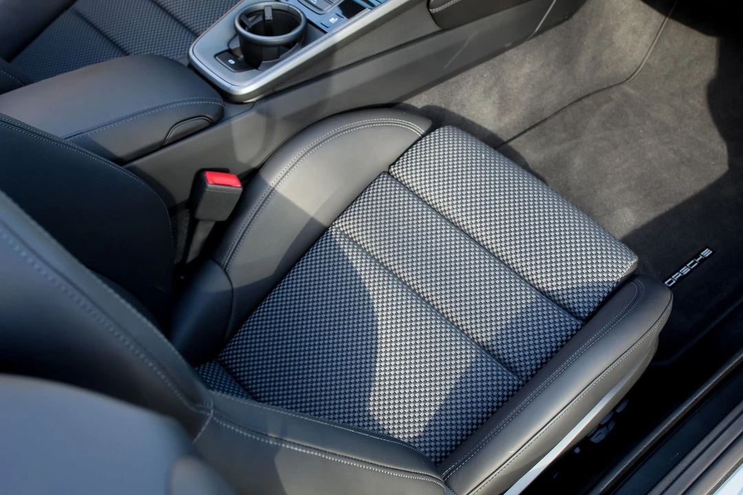 2020 Porsche 992 Carrera 4S - Image 14 of 18