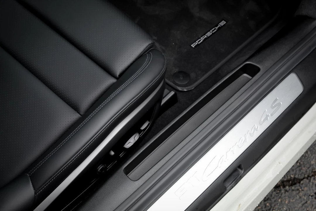 2020 Porsche 992 Carrera 4S - Image 10 of 11