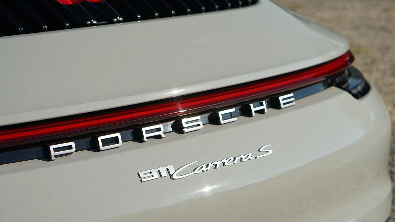 2020 Porsche 992 Carrera S - Image 9 of 24