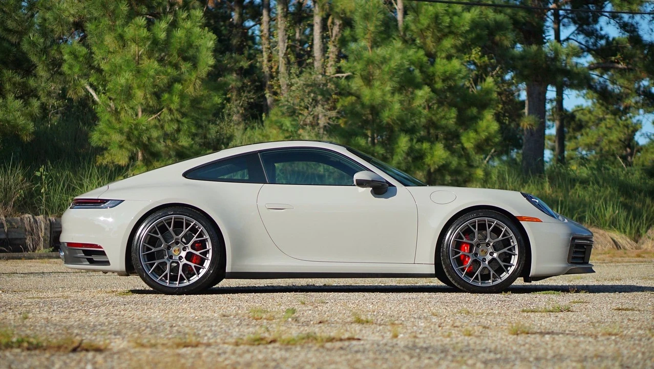 2020 Porsche 992 Carrera S - Image 11 of 24