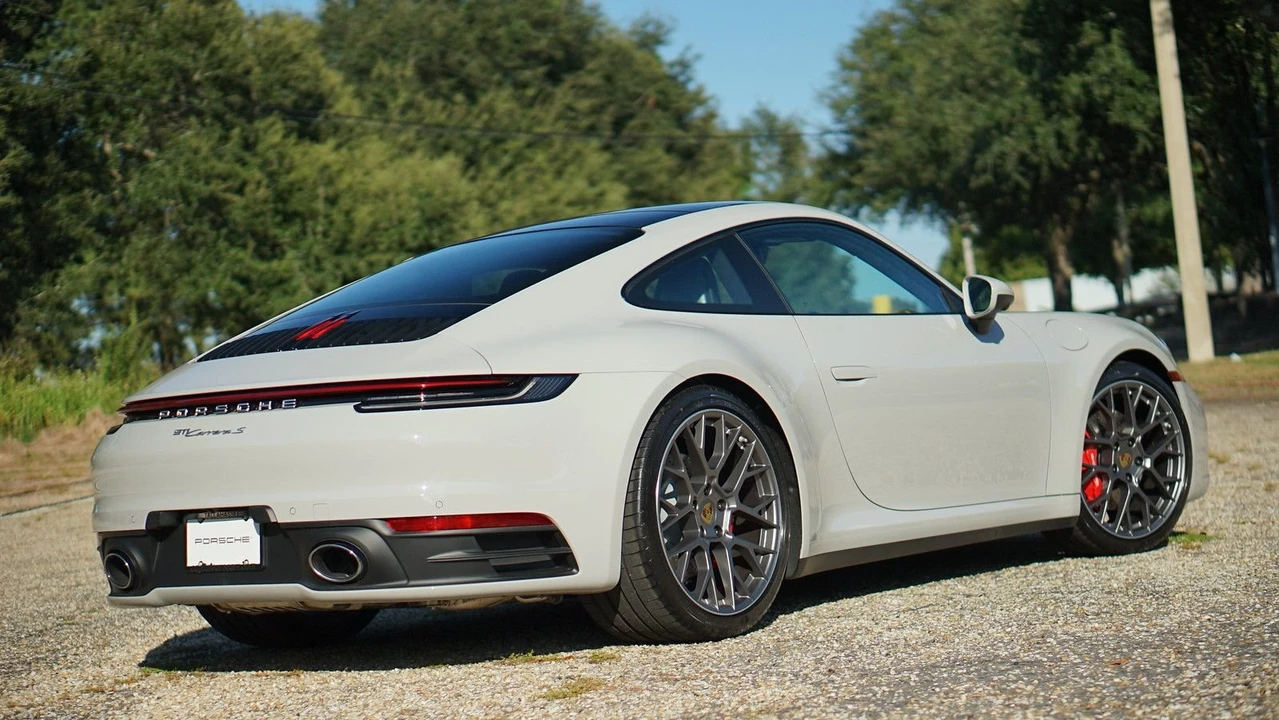 2020 Porsche 992 Carrera S - Image 8 of 24
