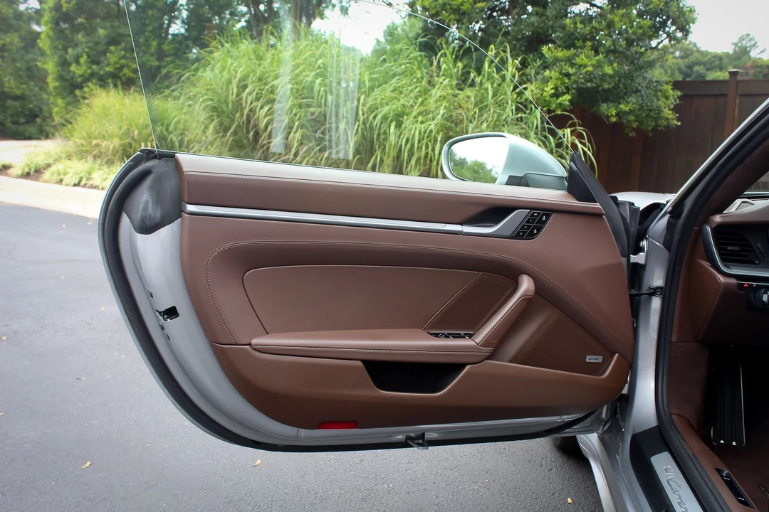 2020 Porsche 992 Carrera 4S - Image 9 of 14