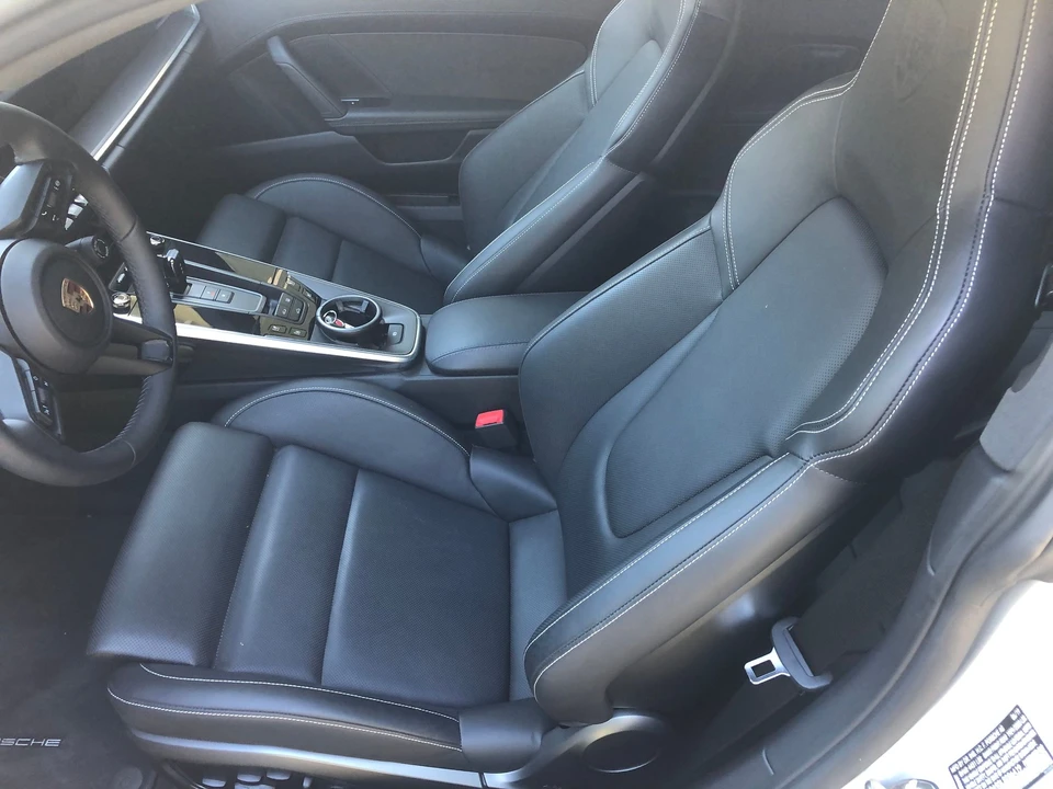 2020 Porsche 992 Carrera 4S - Image 7 of 10