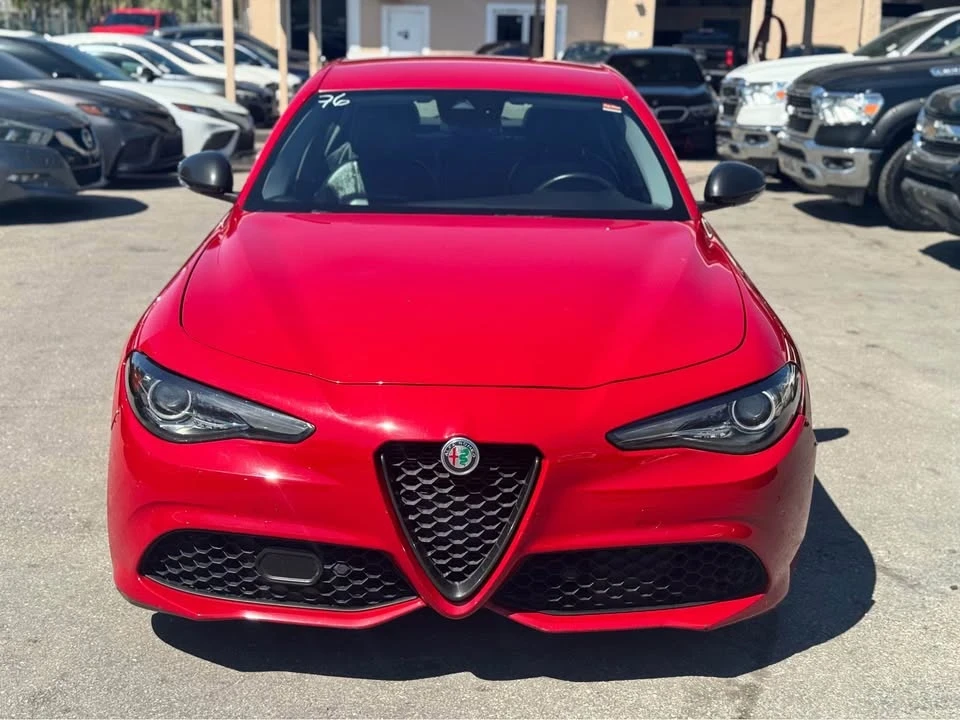 2020 Alfa Romeo Giulia - Image 6 of 10