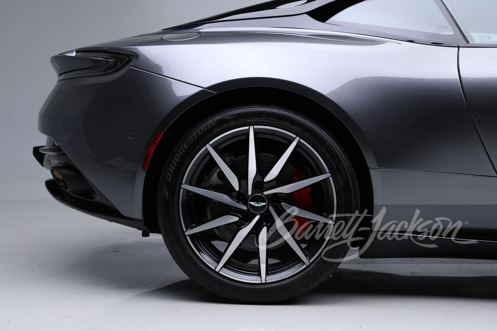 2020 Aston Martin DB11 - Image 13 of 31