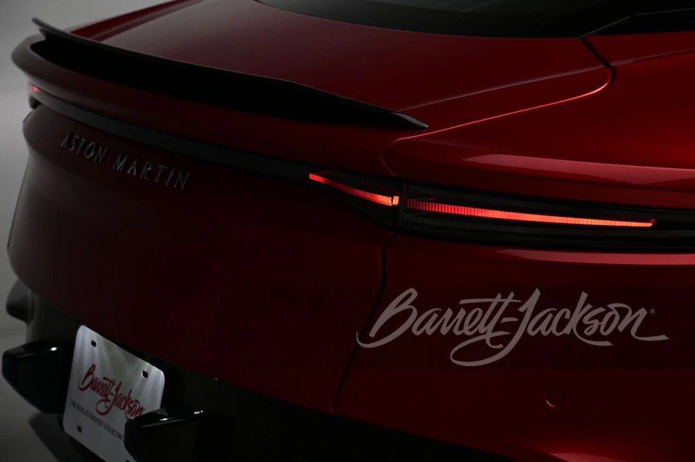 2020 Aston Martin DBS Superleggera - Image 12 of 31