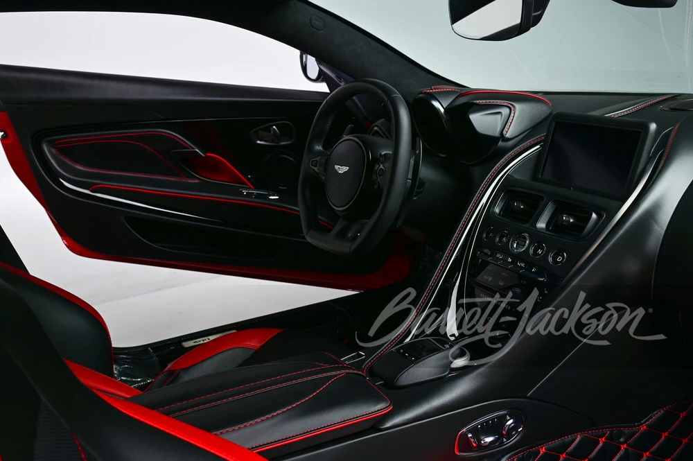2020 Aston Martin DBS Superleggera - Image 24 of 31