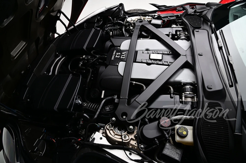 2020 Aston Martin DBS Superleggera - Image 29 of 31