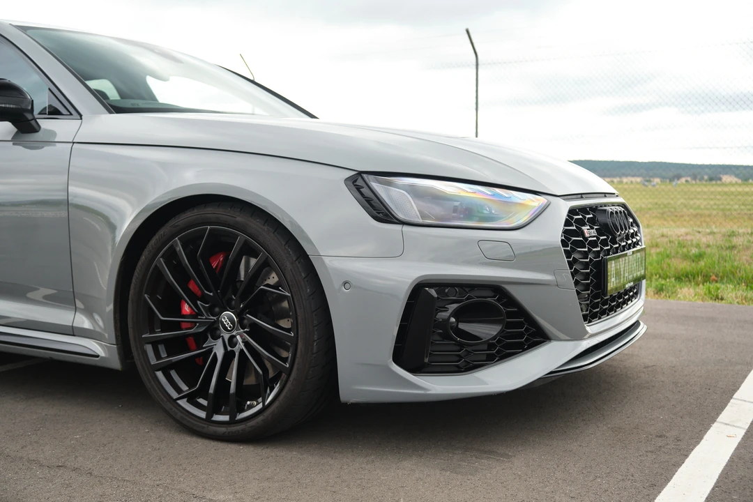 2020 Audi B9 RS4 - Image 27 of 31