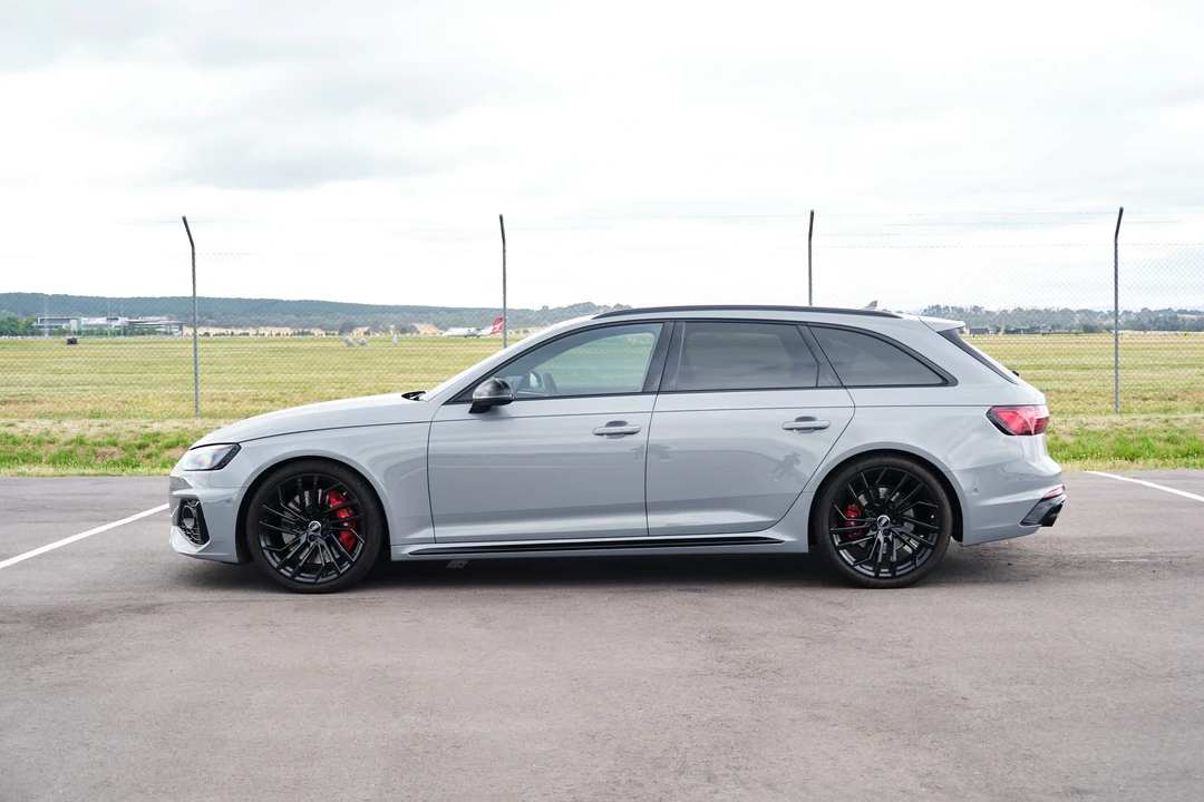 2020 Audi B9 RS4 - Image 9 of 31