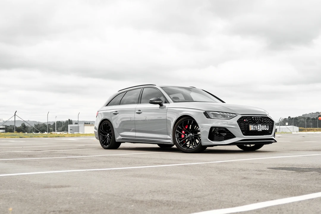2020 Audi B9 RS4 - Image 24 of 31