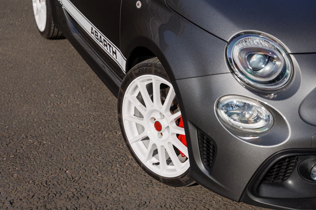 2020 Fiat Abarth 500 - Image 26 of 31