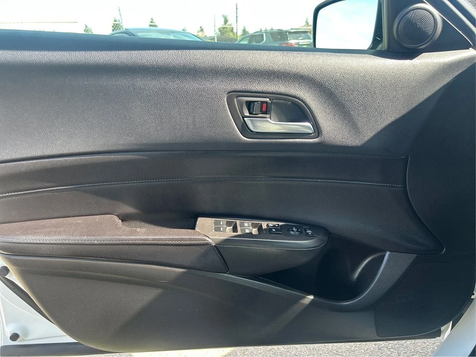 2020 Acura ILX - Image 14 of 19