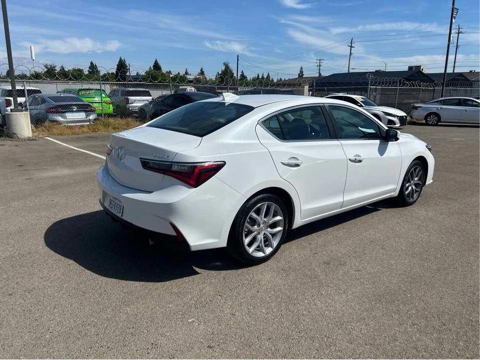 2020 Acura ILX - Image 5 of 19