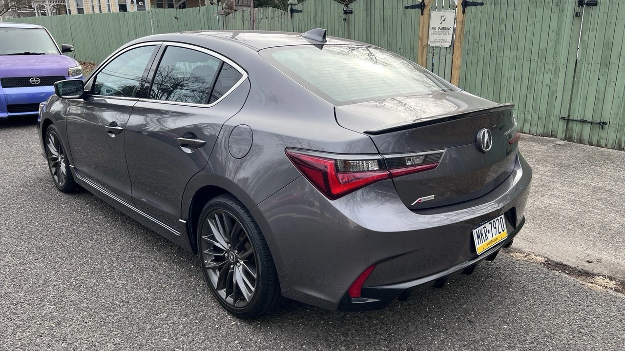 2020 Acura ILX - Image 7 of 18