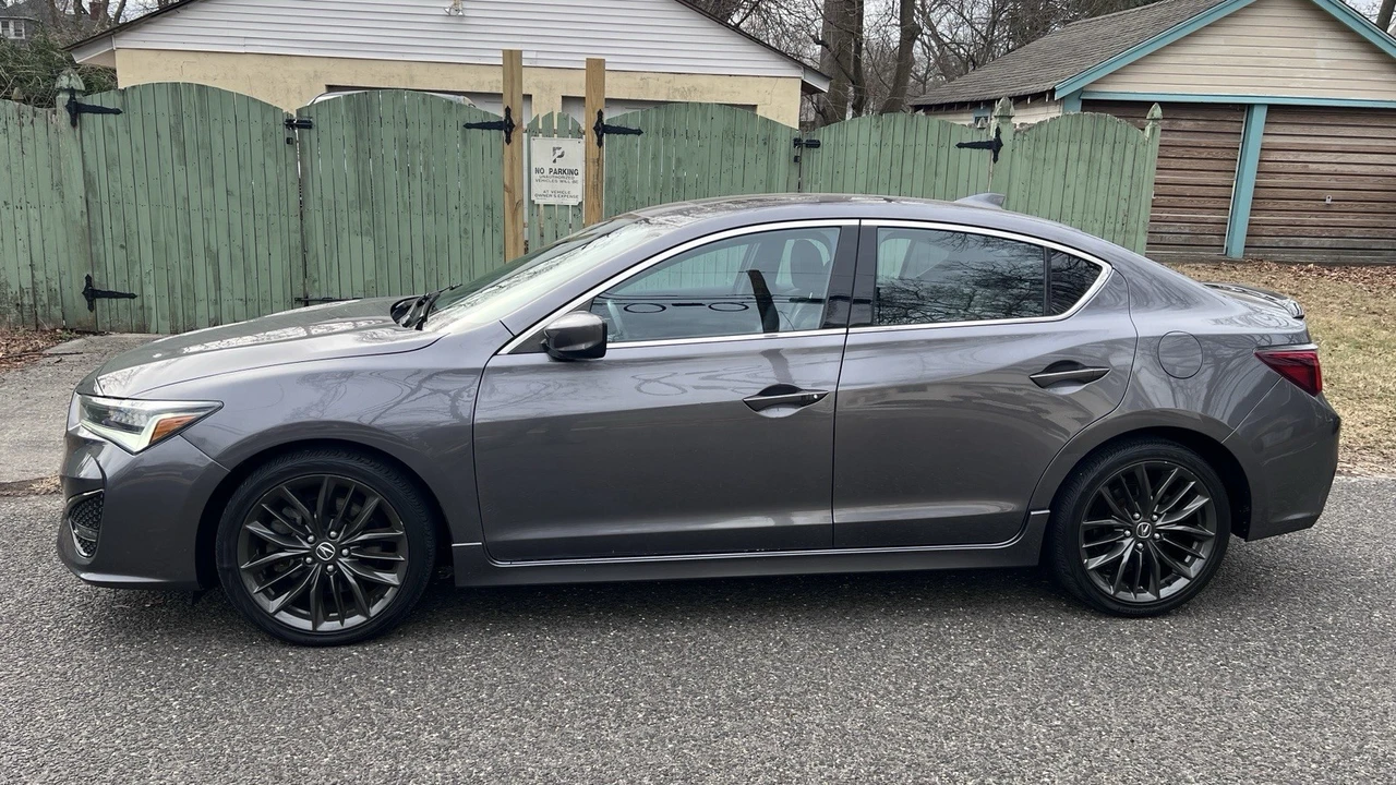 2020 Acura ILX - Image 8 of 18
