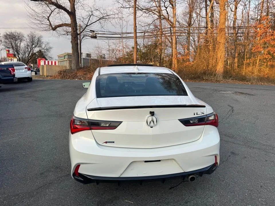 2020 Acura ILX - Image 5 of 19