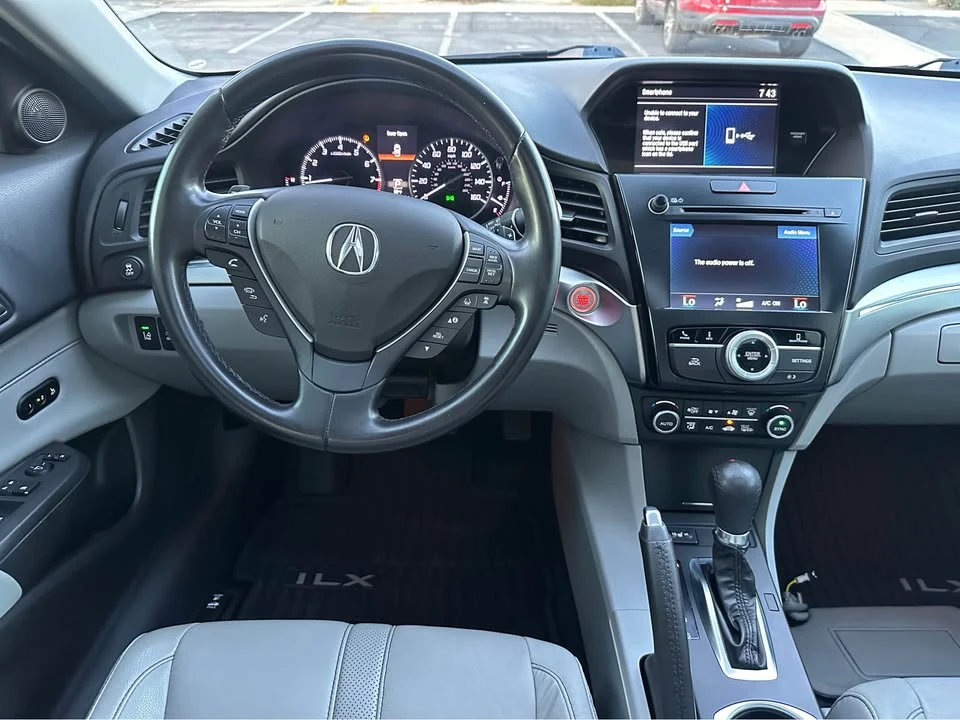 2020 Acura ILX - Image 16 of 21