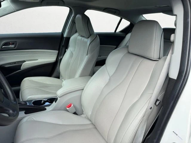 2020 Acura ILX - Image 15 of 21