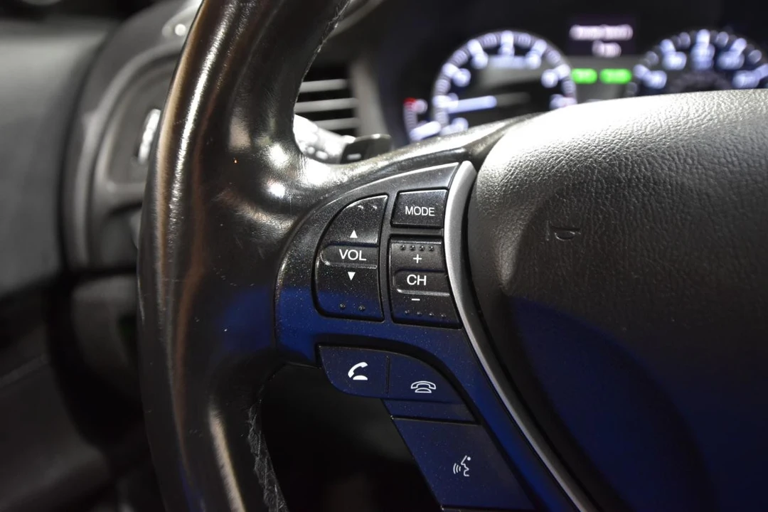 2020 Acura ILX - Image 15 of 21
