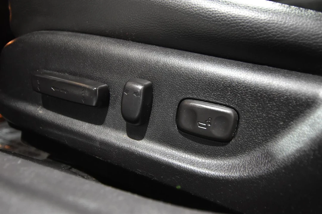 2020 Acura ILX - Image 11 of 21