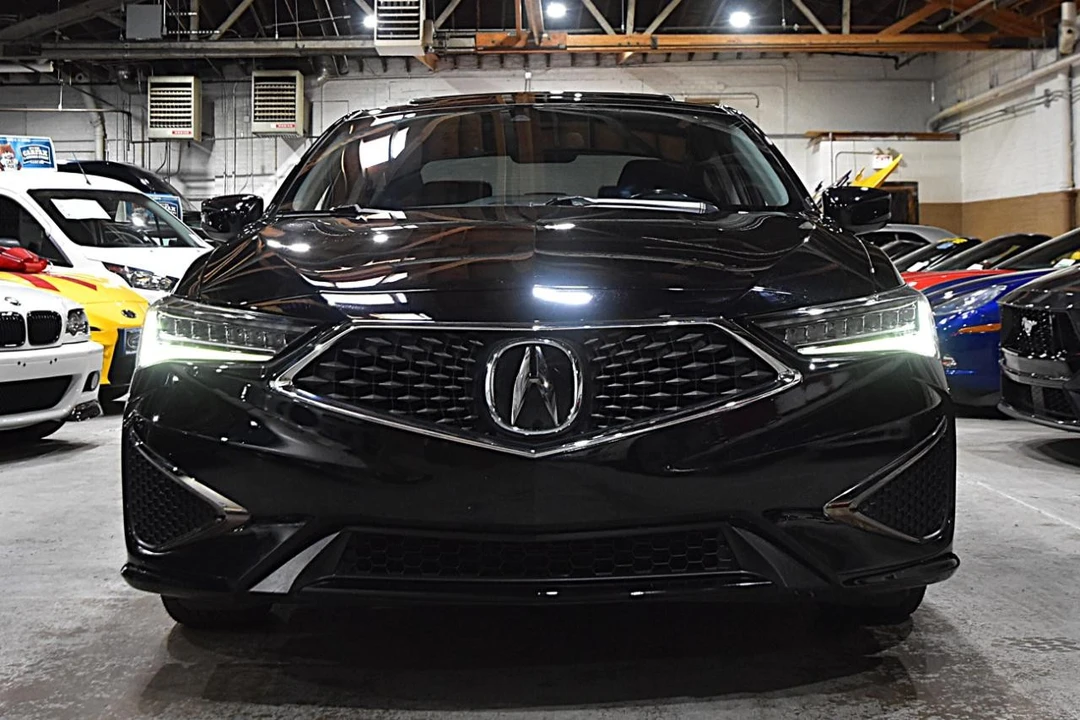 2020 Acura ILX - Image 2 of 21