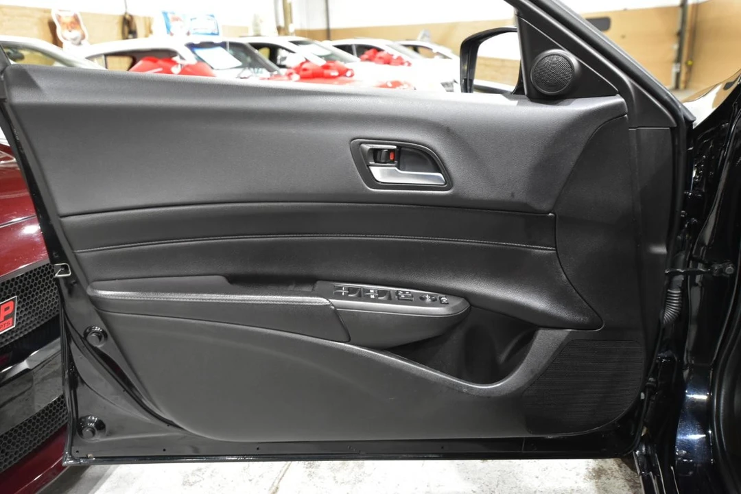 2020 Acura ILX - Image 9 of 21
