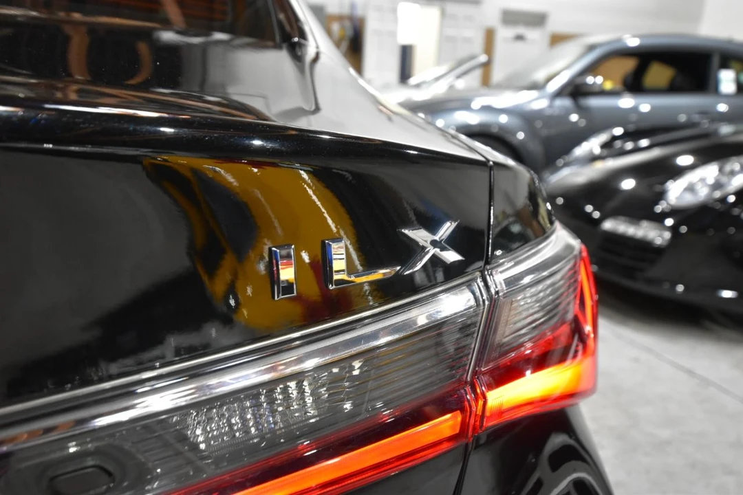 2020 Acura ILX - Image 6 of 21
