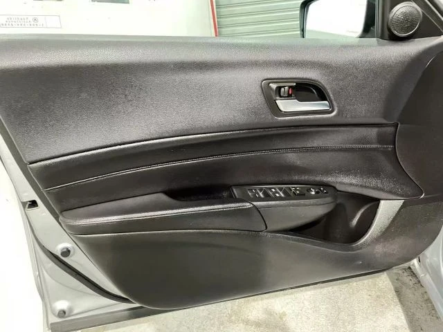 2020 Acura ILX - Image 10 of 21