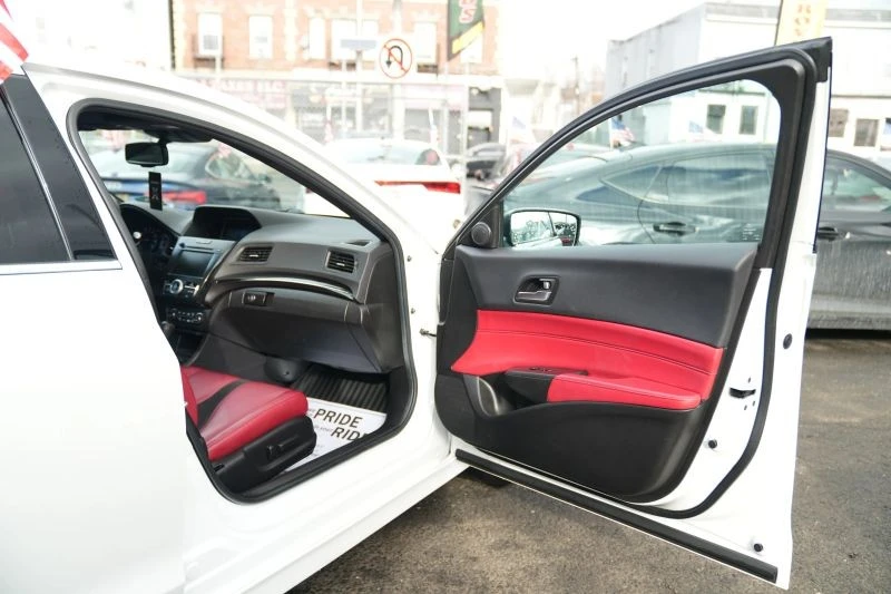 2020 Acura ILX - Image 11 of 12