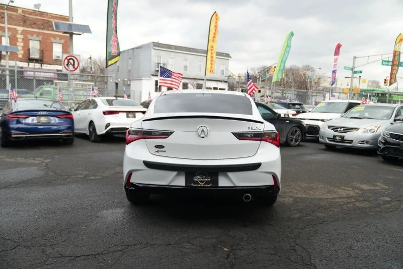 2020 Acura ILX - Image 6 of 12