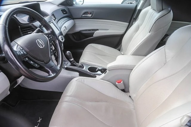 2020 Acura ILX - Image 5 of 12