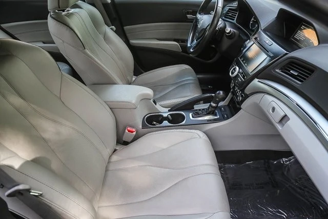 2020 Acura ILX - Image 16 of 21