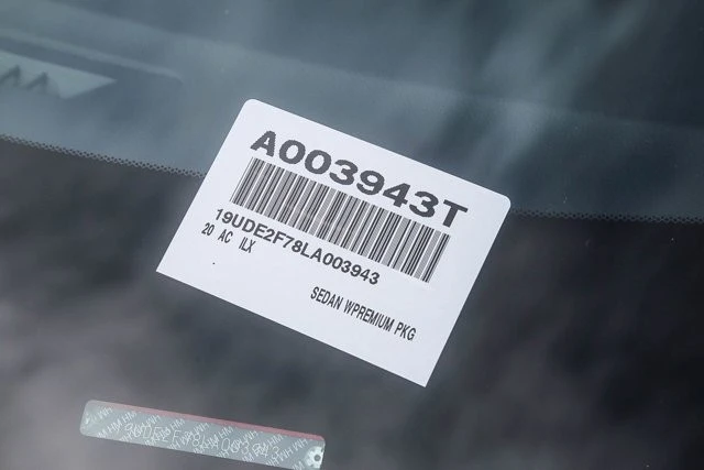 2020 Acura ILX - Image 7 of 20